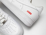 TÊNIS NIKE AIR FORCE ONE X SUPREME / BRANCO